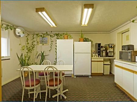 Americas Best Value Inn Winchester Buitenkant foto